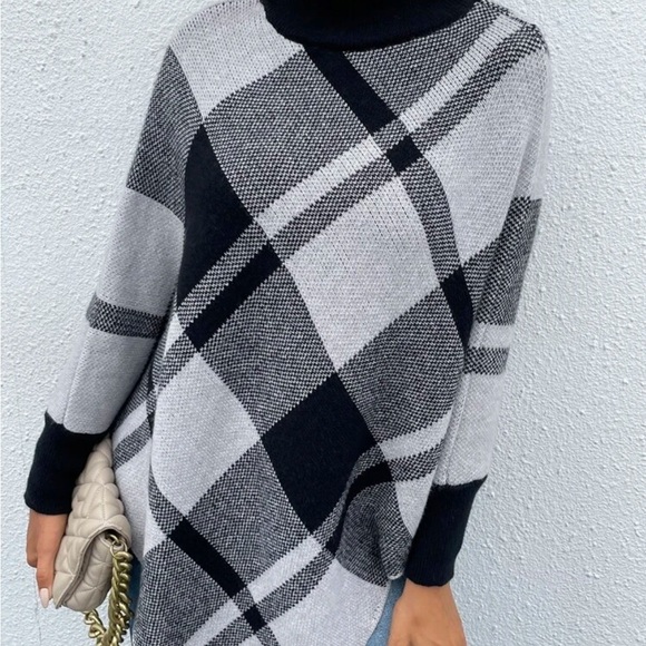 SHEIN Poncho / Throw Over / Sweater - Picture 3 of 8